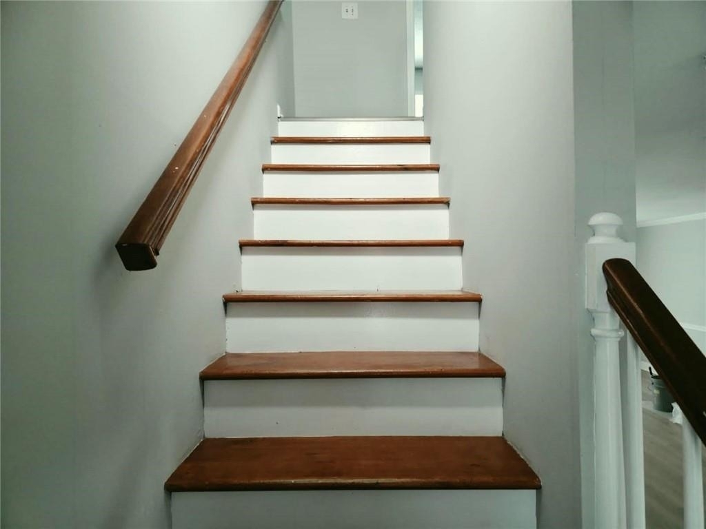 1221 Oak Forest Court Sw - Photo 4