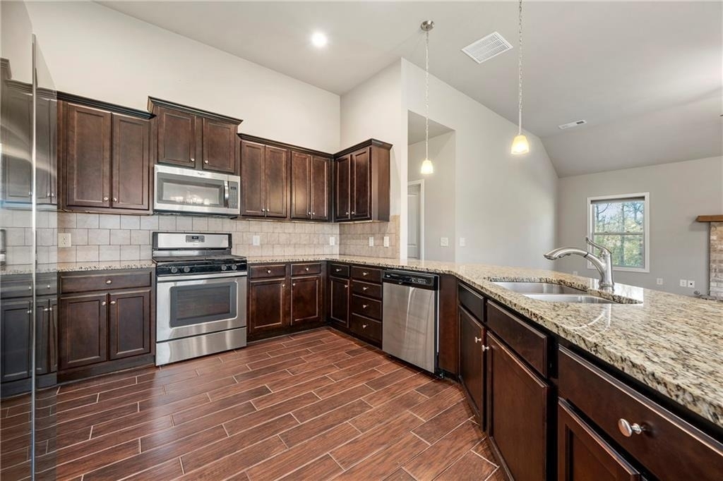 540 Brookside Lane - Photo 4
