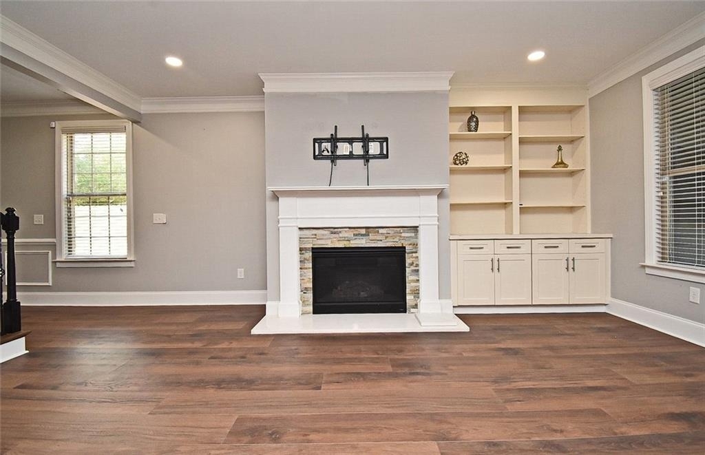 2625 Hickory Hill Drive Se - Photo 8