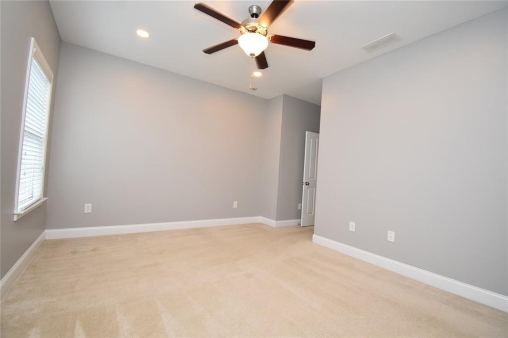 2625 Hickory Hill Drive Se - Photo 17