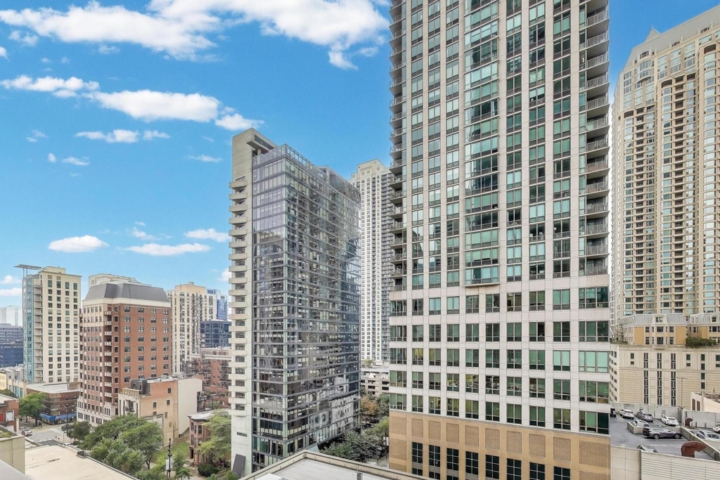 10 E Ontario Street - Photo 22