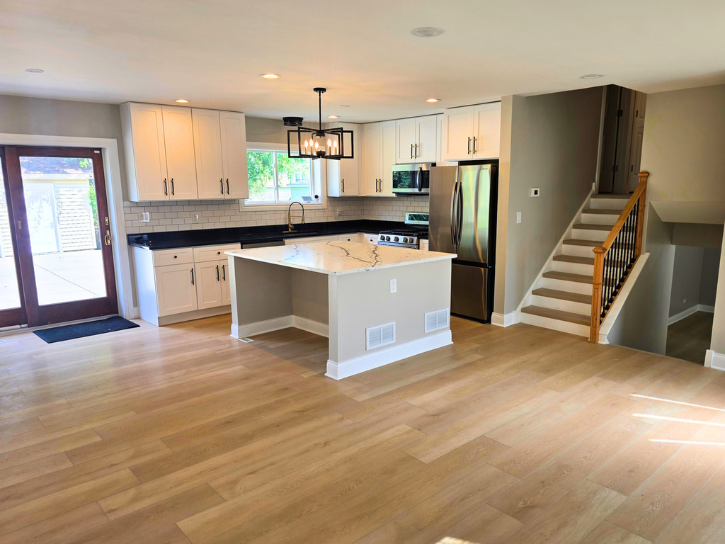 515 N La Londe Avenue - Photo 1