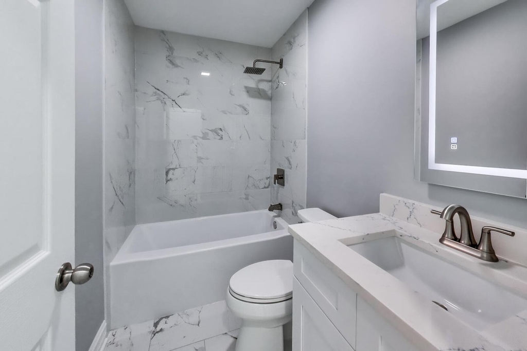703 N Homan Avenue - Photo 9