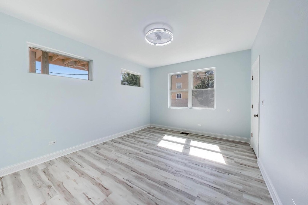 703 N Homan Avenue - Photo 12