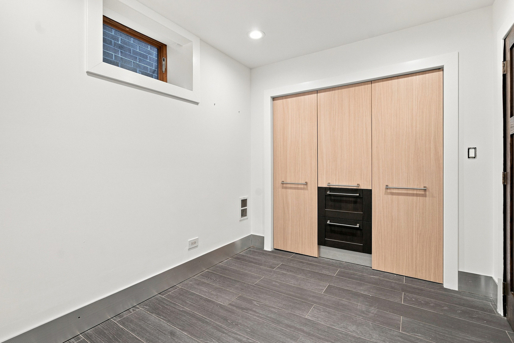 2334 W Medill Avenue - Photo 35
