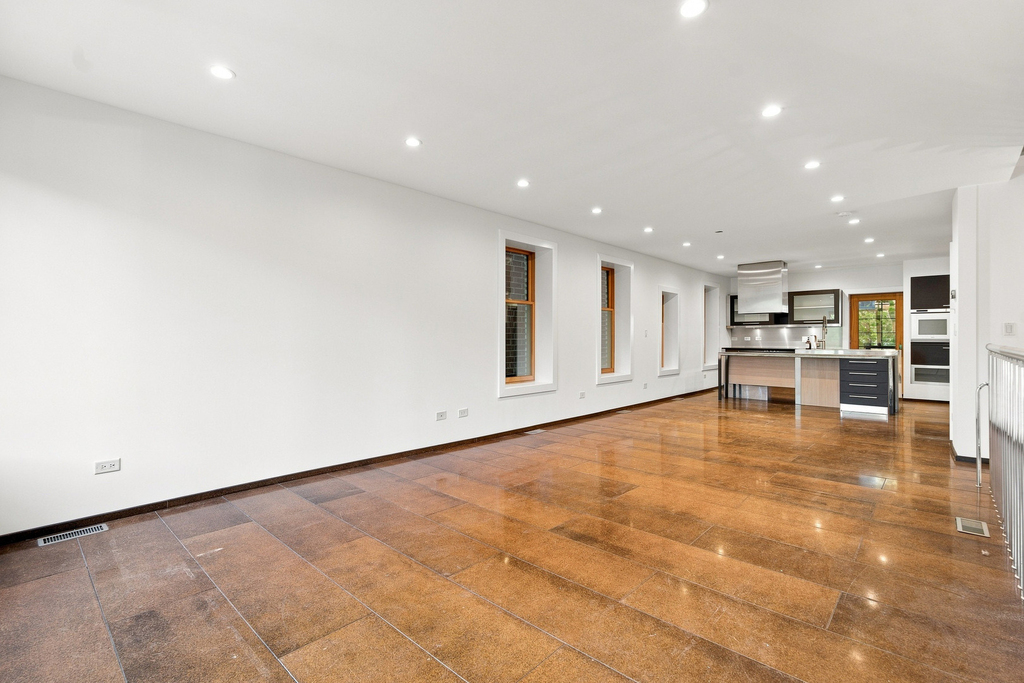 2334 W Medill Avenue - Photo 6