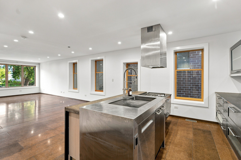 2334 W Medill Avenue - Photo 10