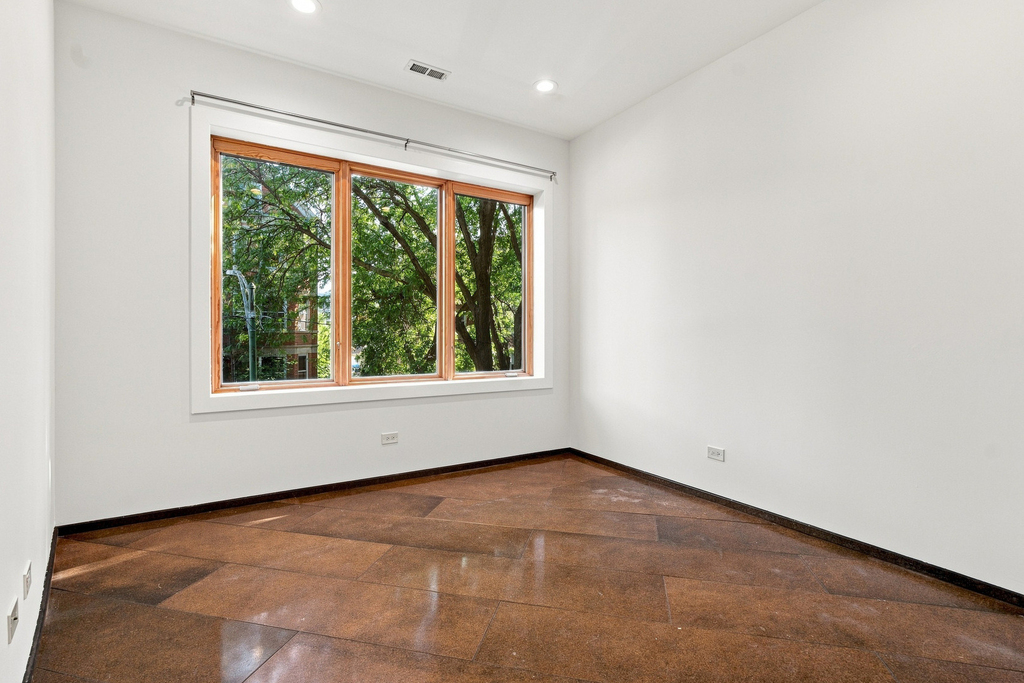 2334 W Medill Avenue - Photo 21