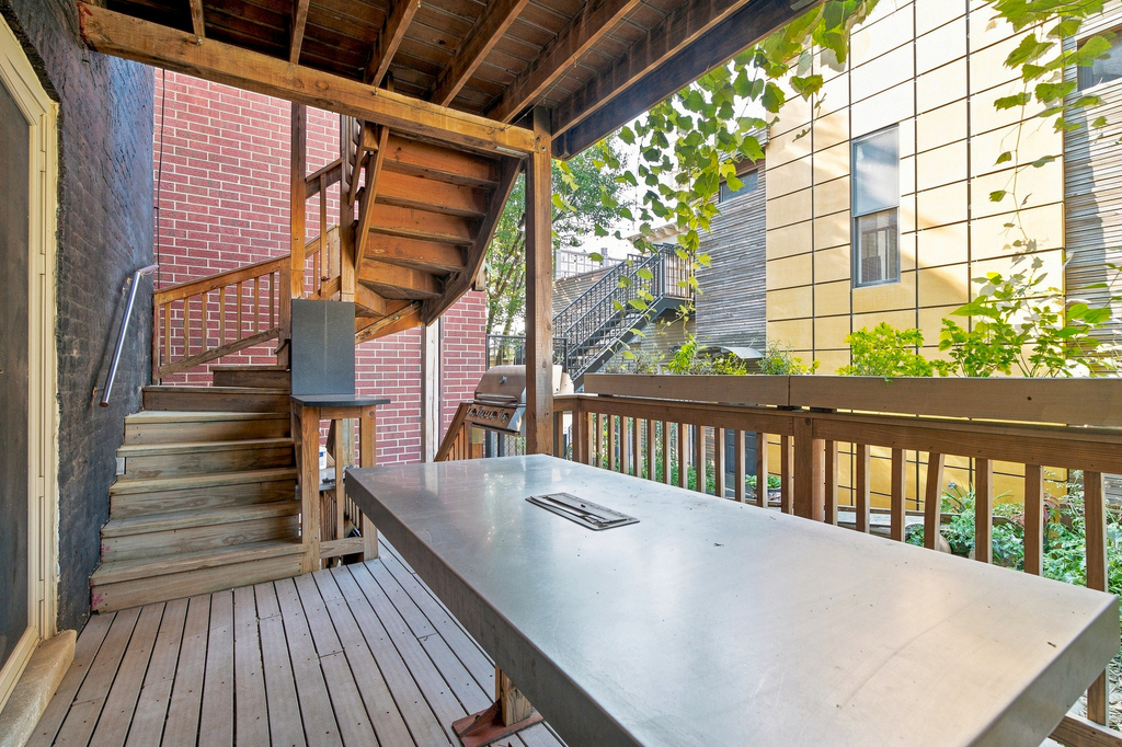 2334 W Medill Avenue - Photo 37