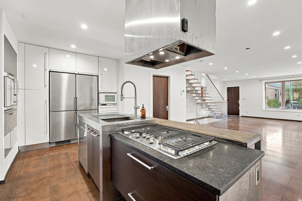 2334 W Medill Avenue - Photo 8