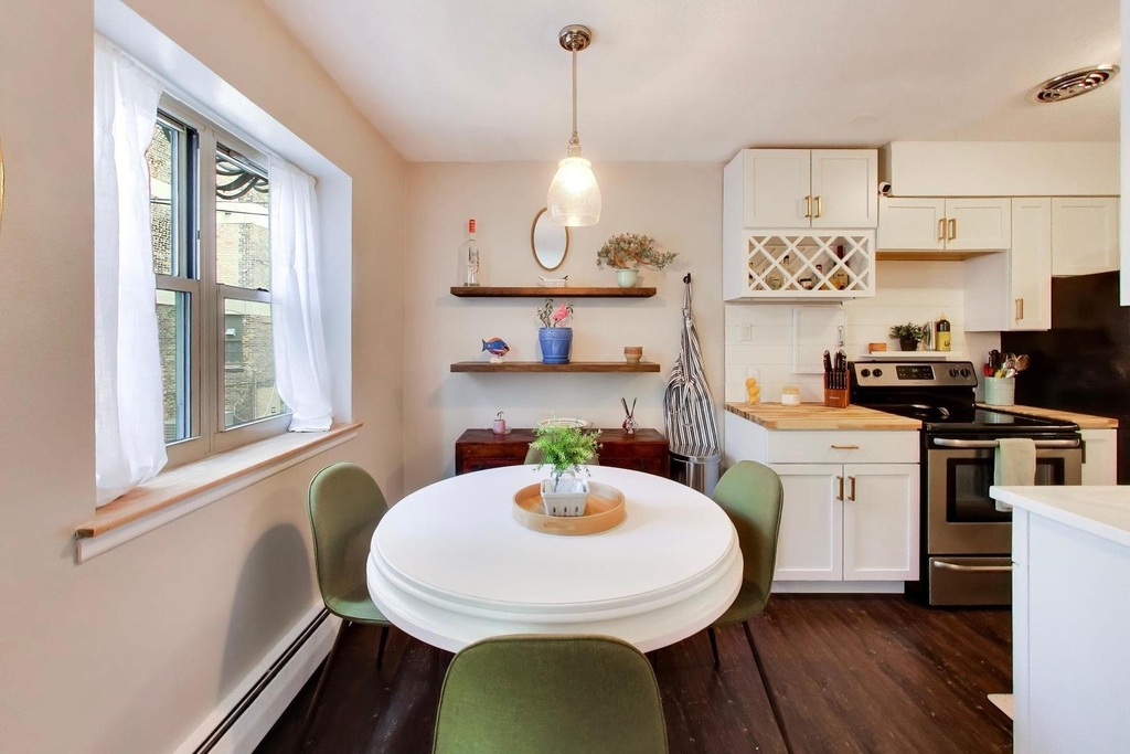 420 W Aldine Avenue - Photo 19