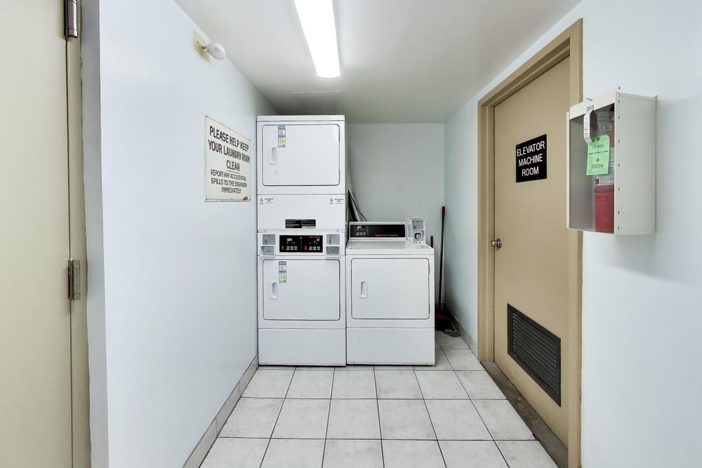 420 W Aldine Avenue - Photo 25