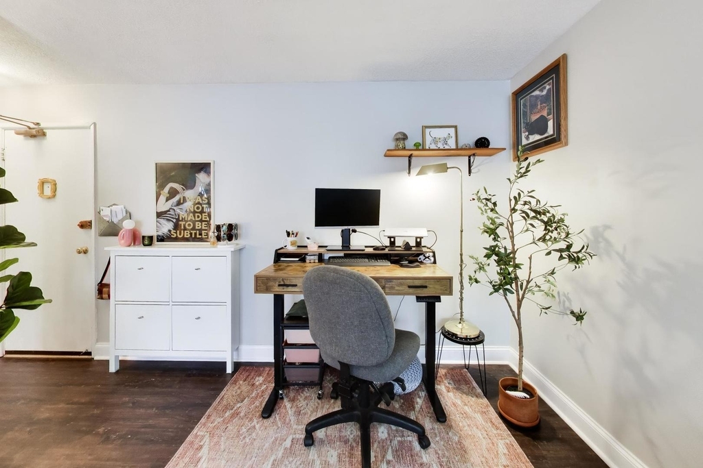 420 W Aldine Avenue - Photo 14