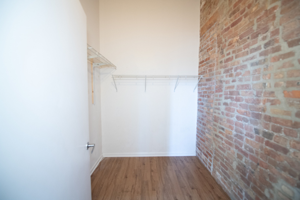 2100 S Indiana Avenue - Photo 7