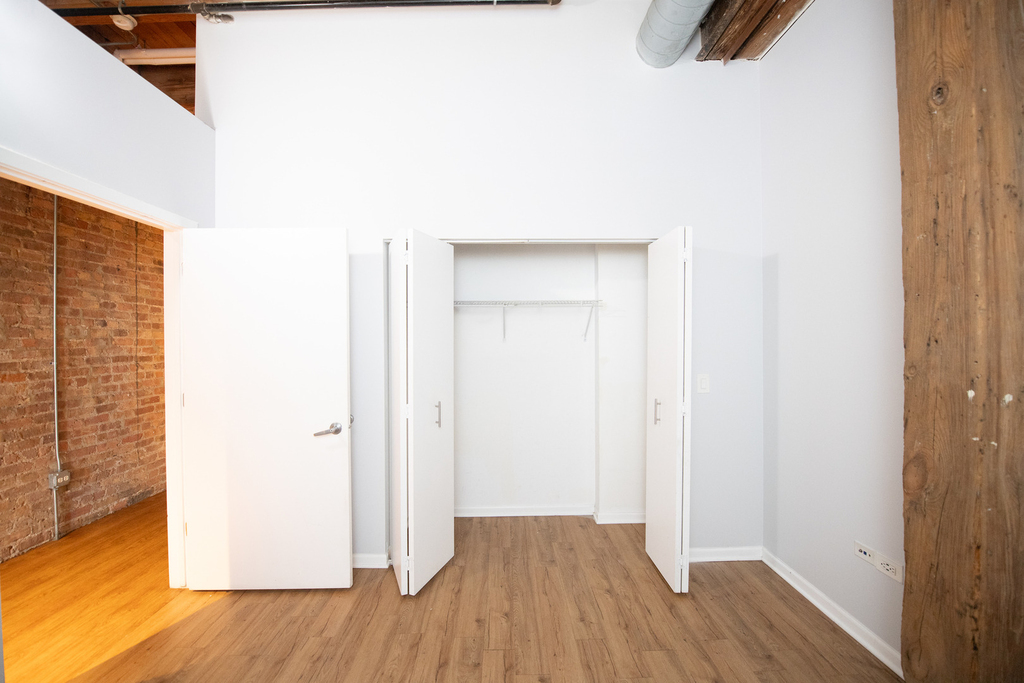 2100 S Indiana Avenue - Photo 4