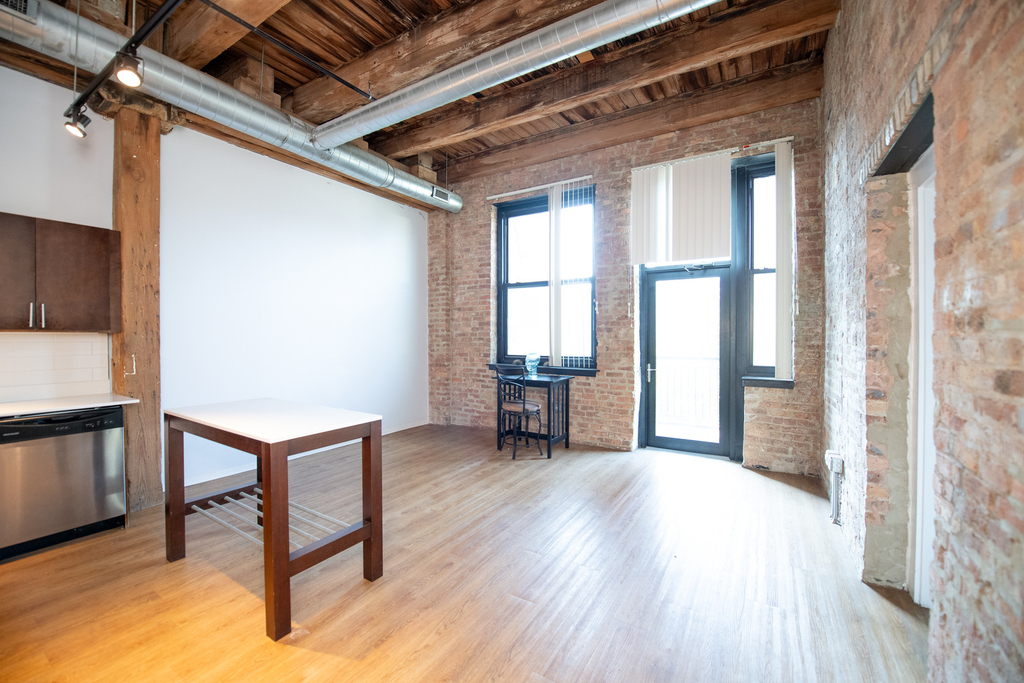 2100 S Indiana Avenue - Photo 2