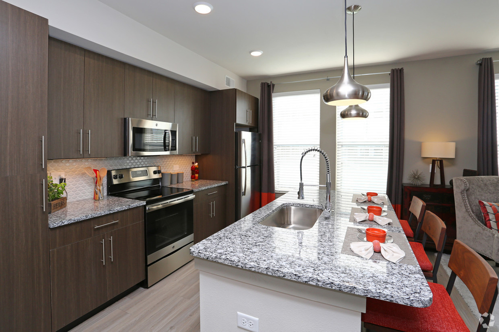 670 E Algonquin Road - Photo 5