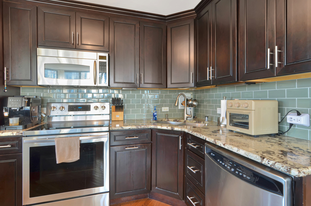 405 N Wabash Avenue - Photo 6