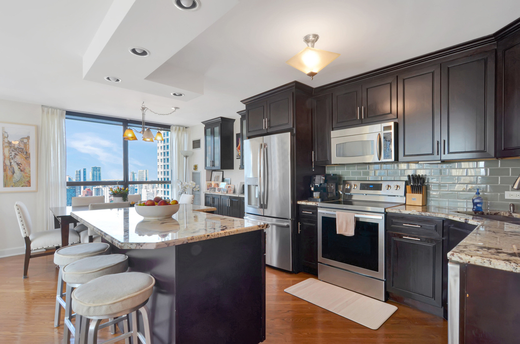 405 N Wabash Avenue - Photo 5