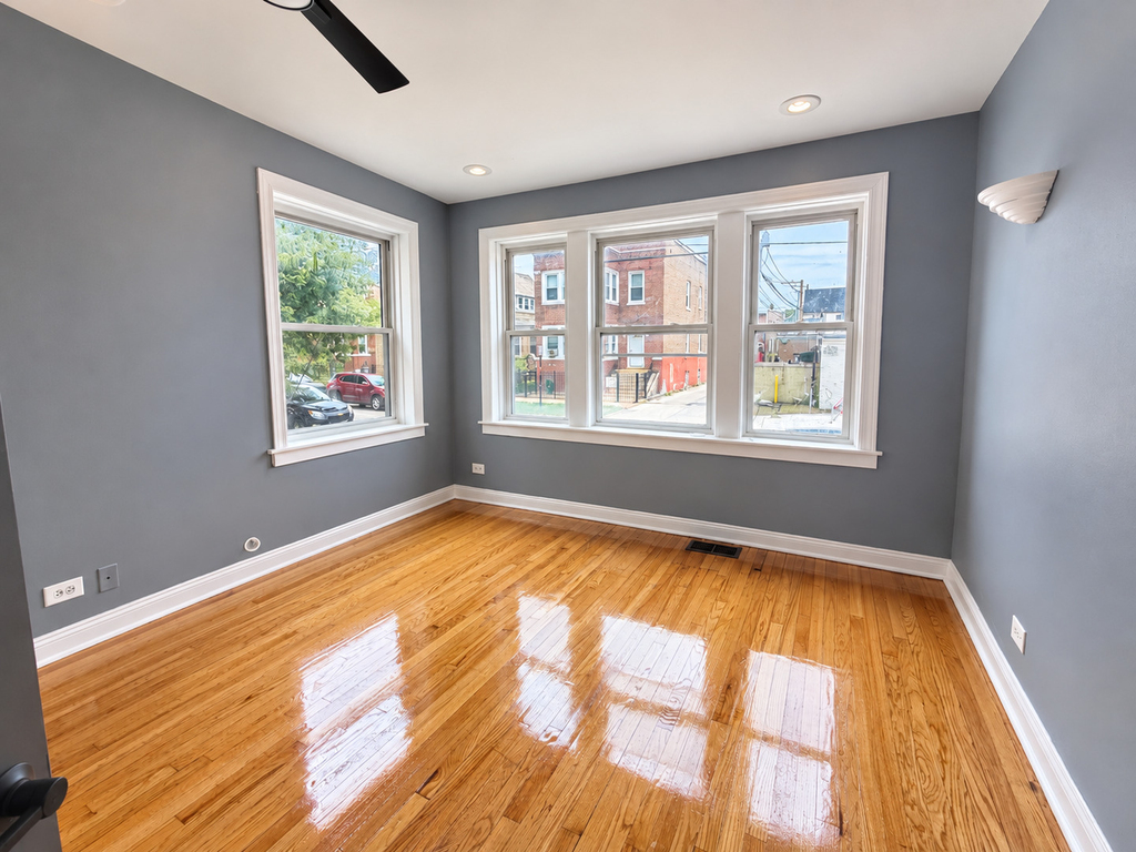 2410 N Kildare Avenue - Photo 2