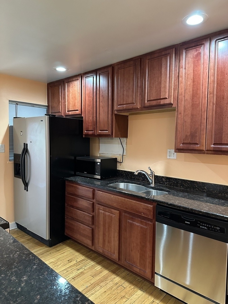 5205 W Drummond Place - Photo 7