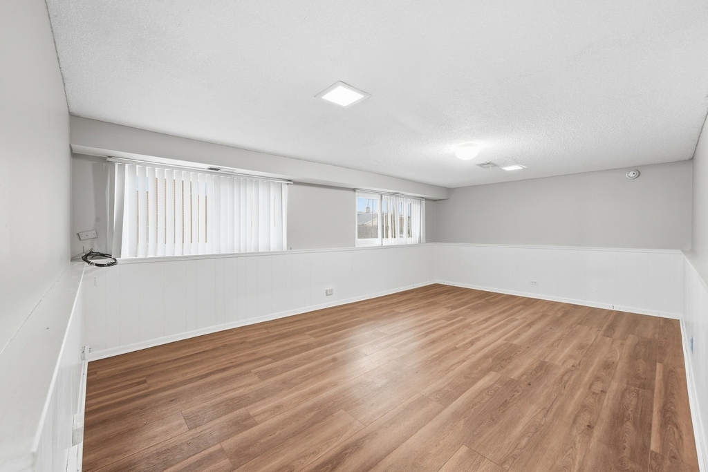 7030 W Carol Avenue - Photo 13