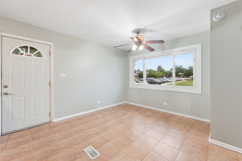 7030 W Carol Avenue - Photo 14