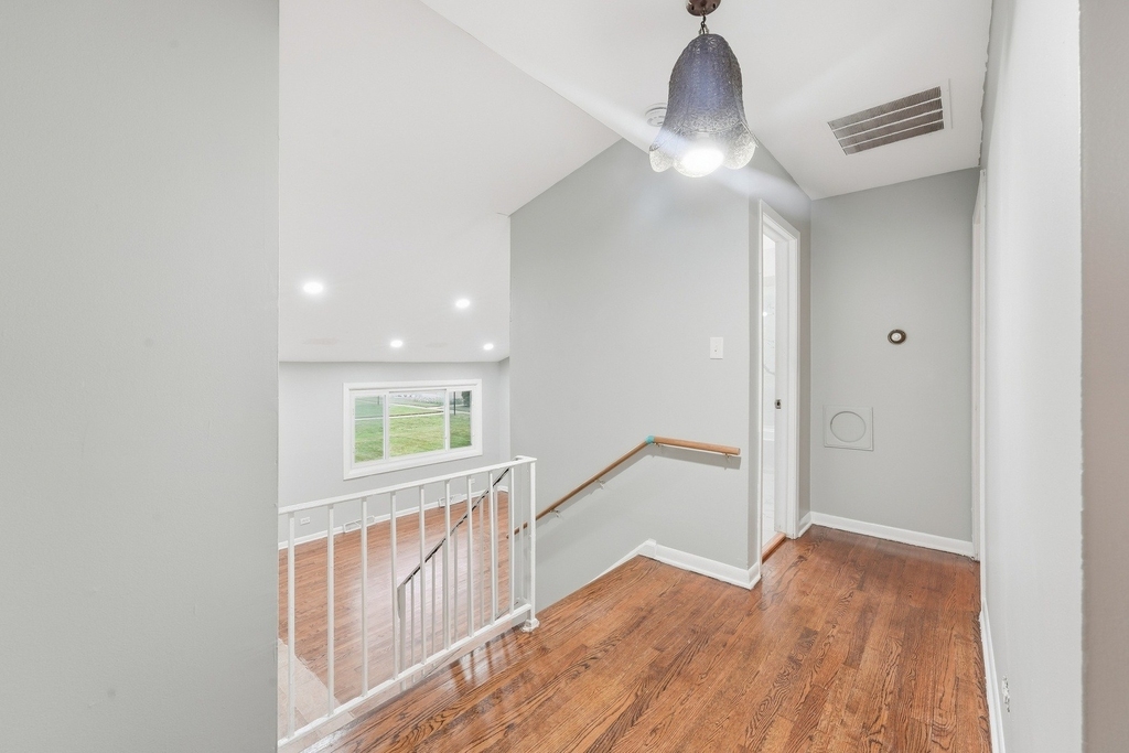 7030 W Carol Avenue - Photo 10