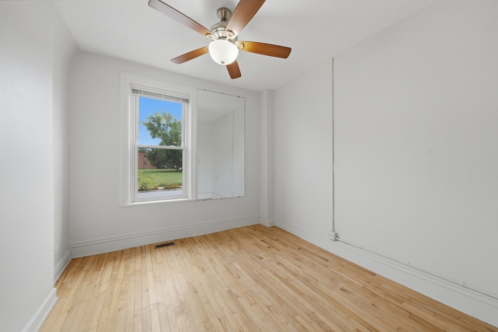 24 S Sacramento Boulevard - Photo 22
