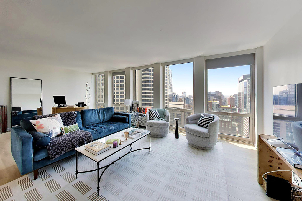111 E Chestnut Street - Photo 28