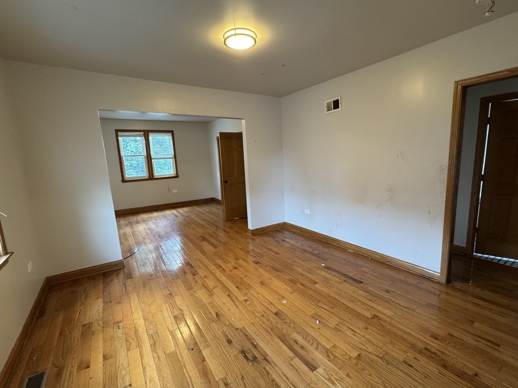 605 Forsythe Avenue - Photo 3