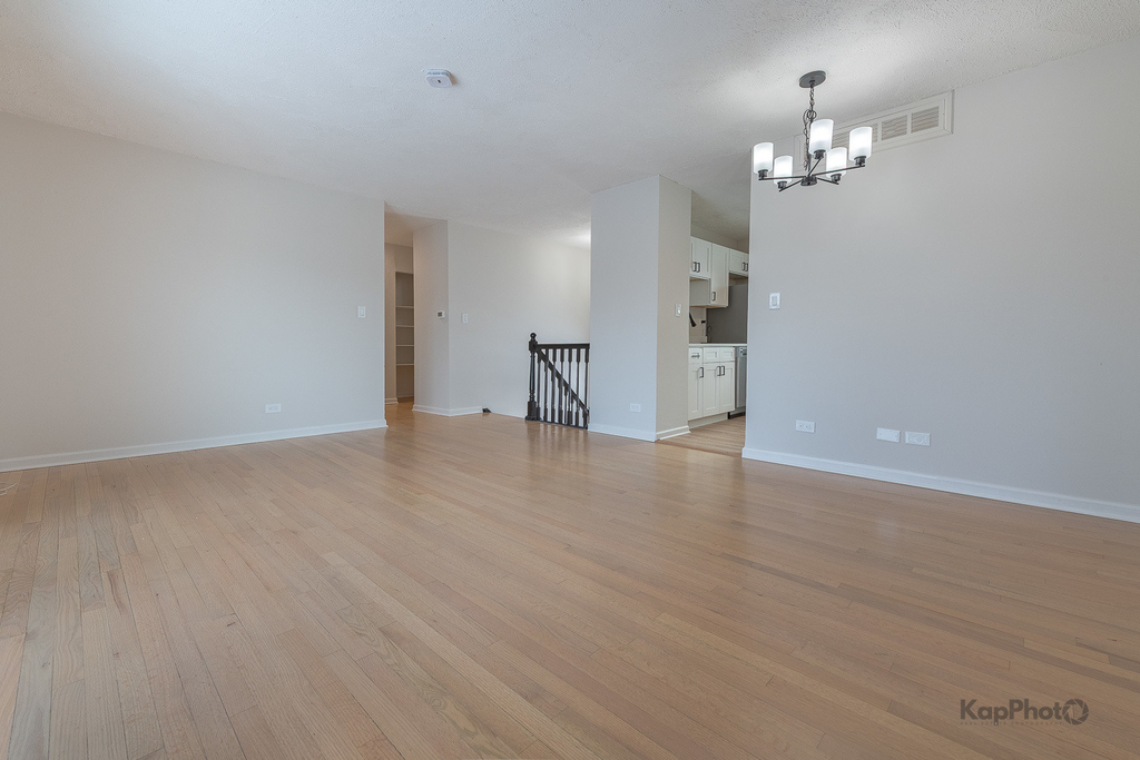 8170 Northway Drive - Photo 3