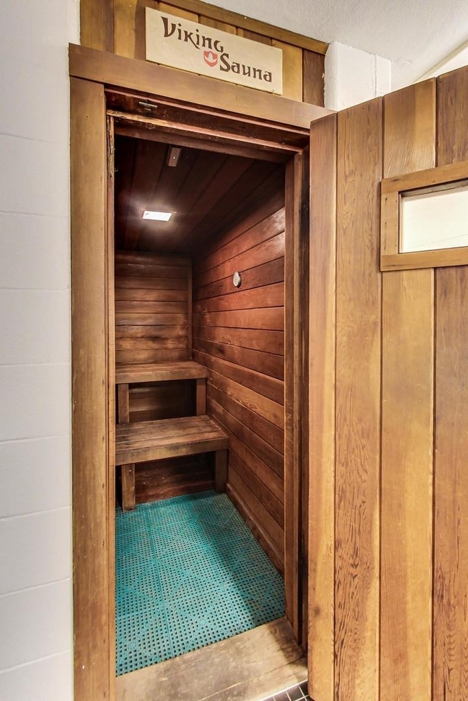 201 E Chestnut Street - Photo 17