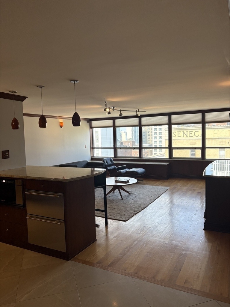 201 E Chestnut Street - Photo 1