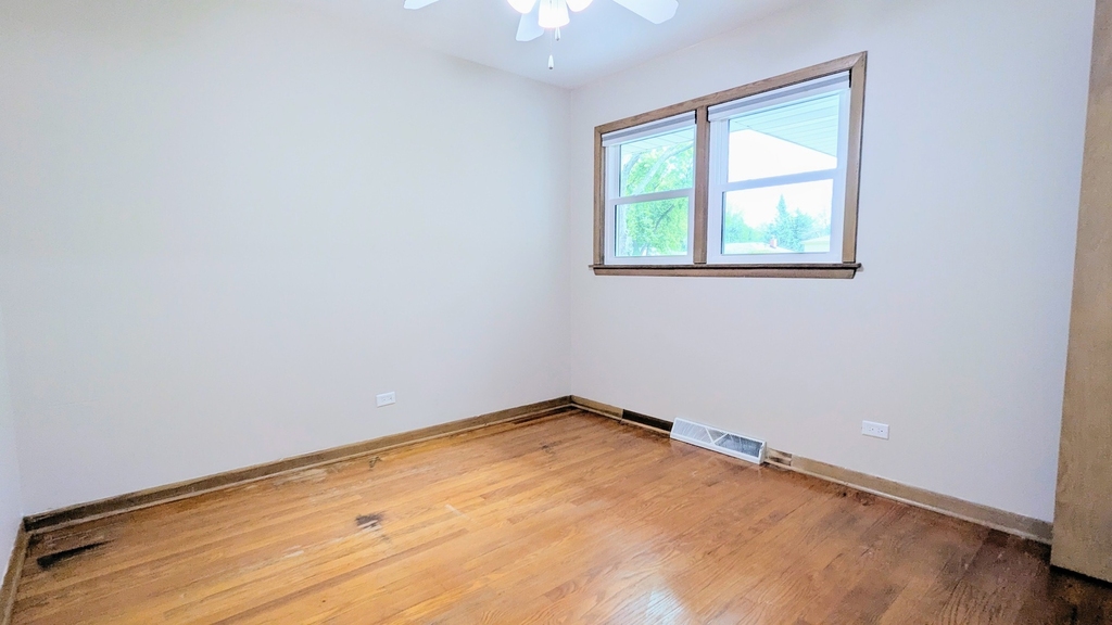 330 S Oak Street - Photo 12