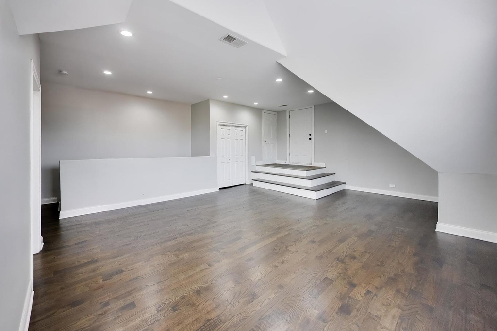 3330 S Indiana Avenue - Photo 19