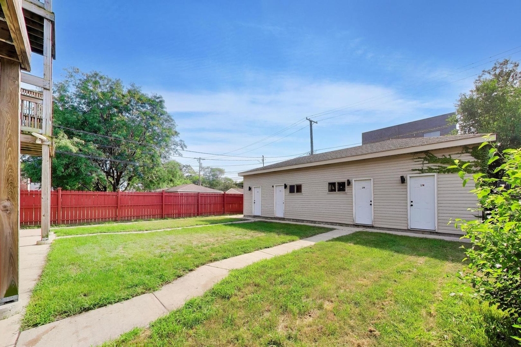 3330 S Indiana Avenue - Photo 32