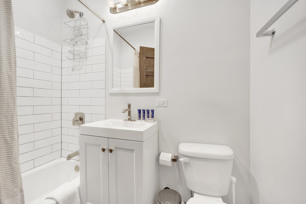 1006 W Dakin Street - Photo 9