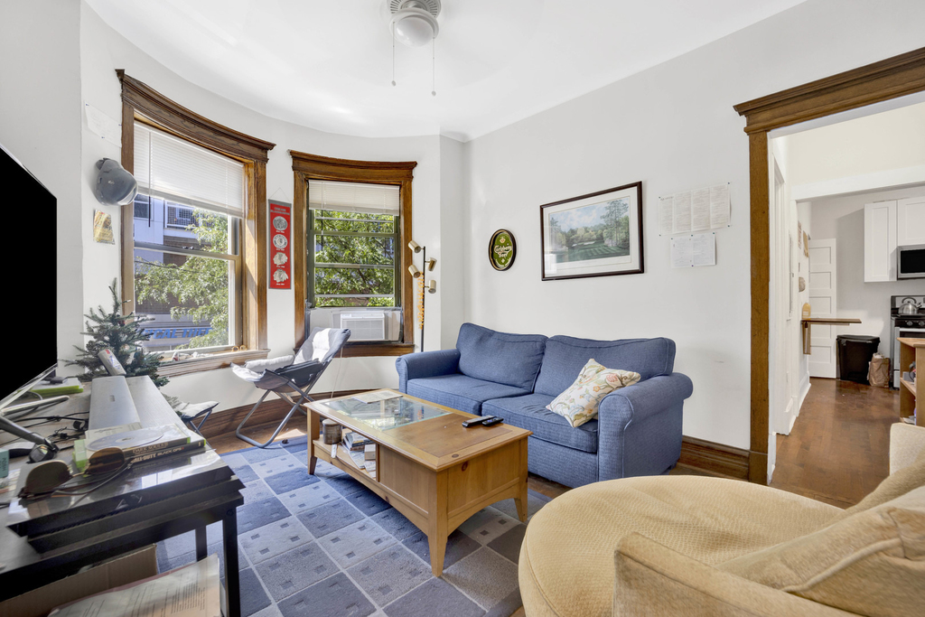 1000 W Dakin Street - Photo 1