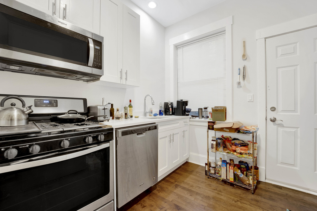1000 W Dakin Street - Photo 2