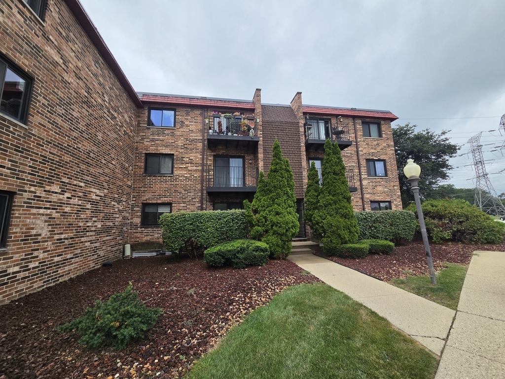 1761 W Algonquin Road - Photo 0