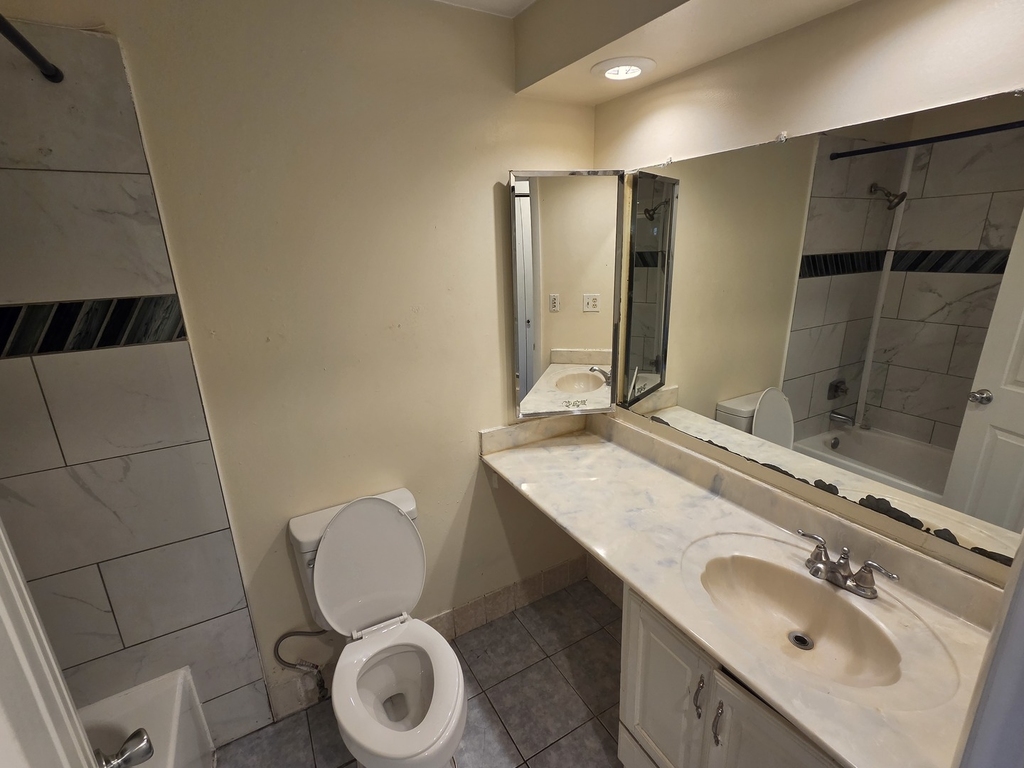 1761 W Algonquin Road - Photo 6