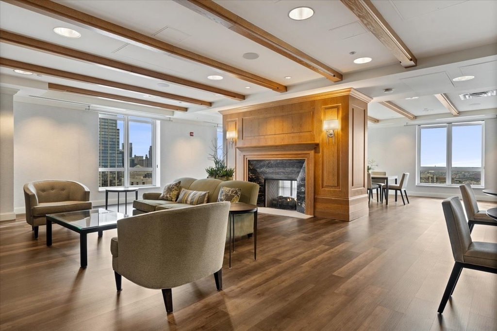 10 E Delaware Place - Photo 20