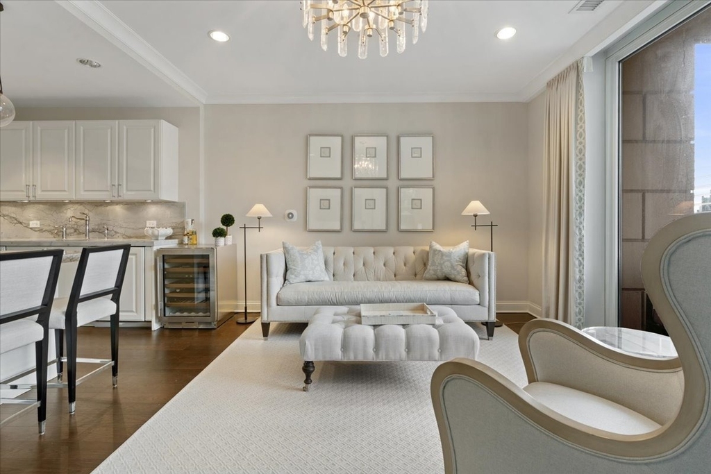 10 E Delaware Place - Photo 10