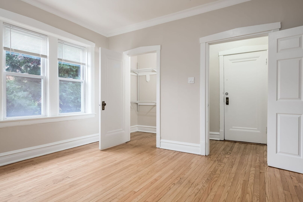 3722 W Altgeld Street - Photo 13