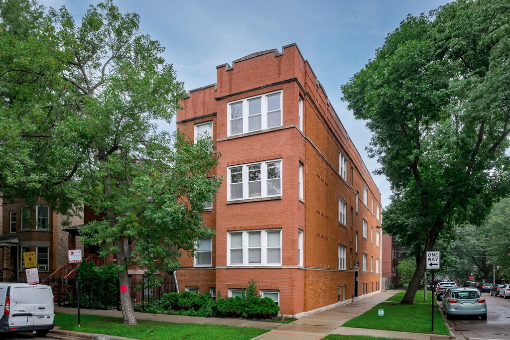 3722 W Altgeld Street - Photo 0