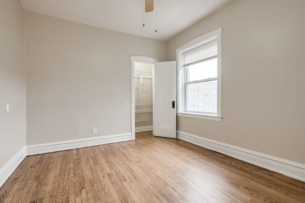 3722 W Altgeld Street - Photo 17
