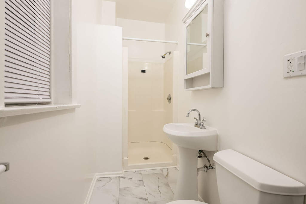 3722 W Altgeld Street - Photo 19