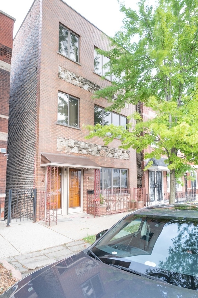 2625 S Union Avenue - Photo 2