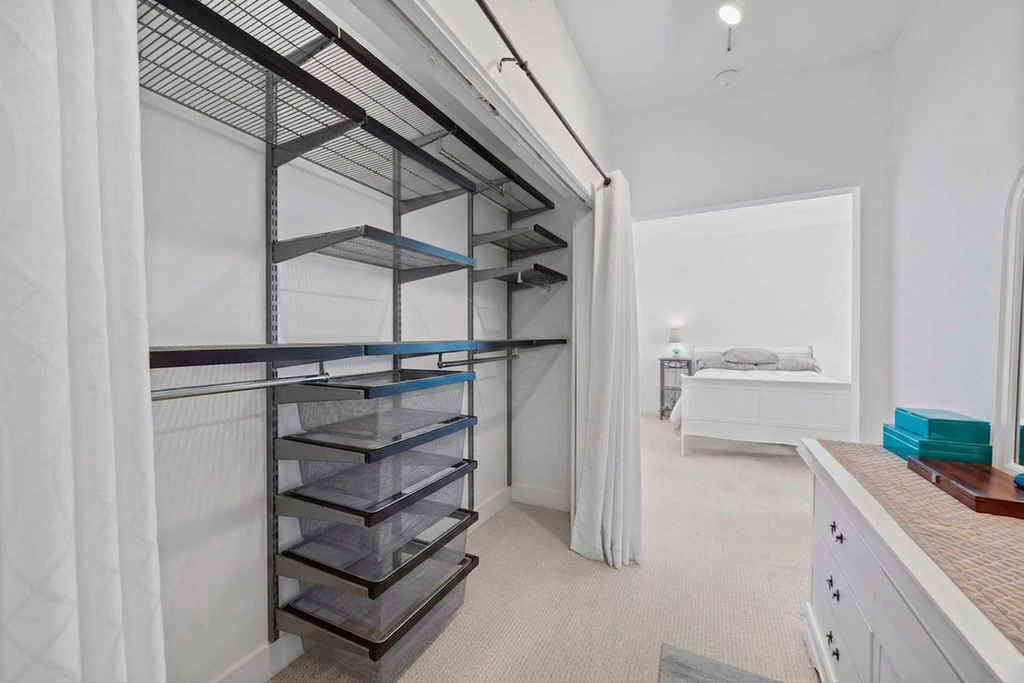 860 W Blackhawk Street - Photo 12
